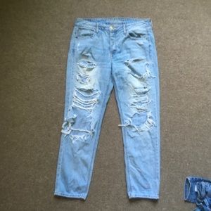 Ripped AE bf jeans with button up